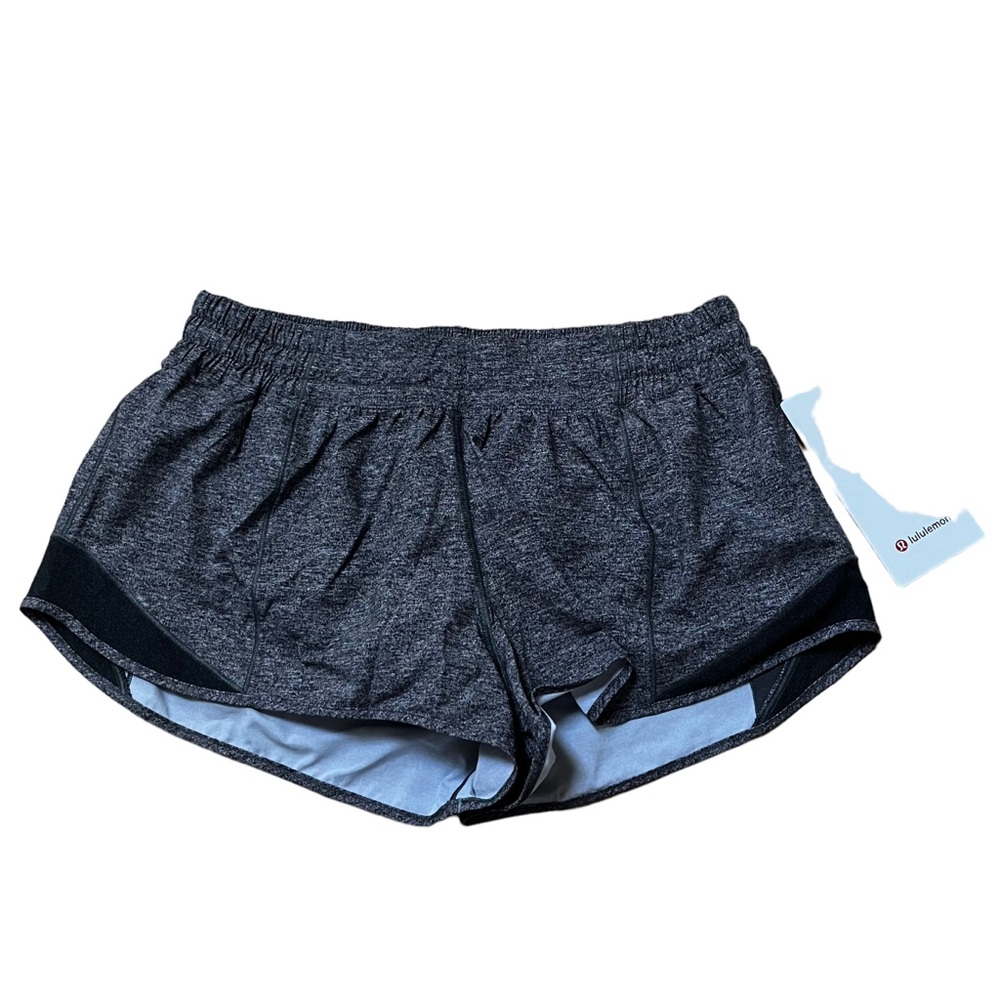 Lululemon Hotty Hot Low Rise Shorts 2.5" Size 10 New with tags
